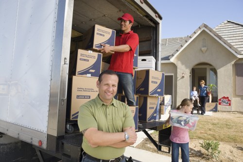 Free quote policy for man and van moves in Paddington busy streets